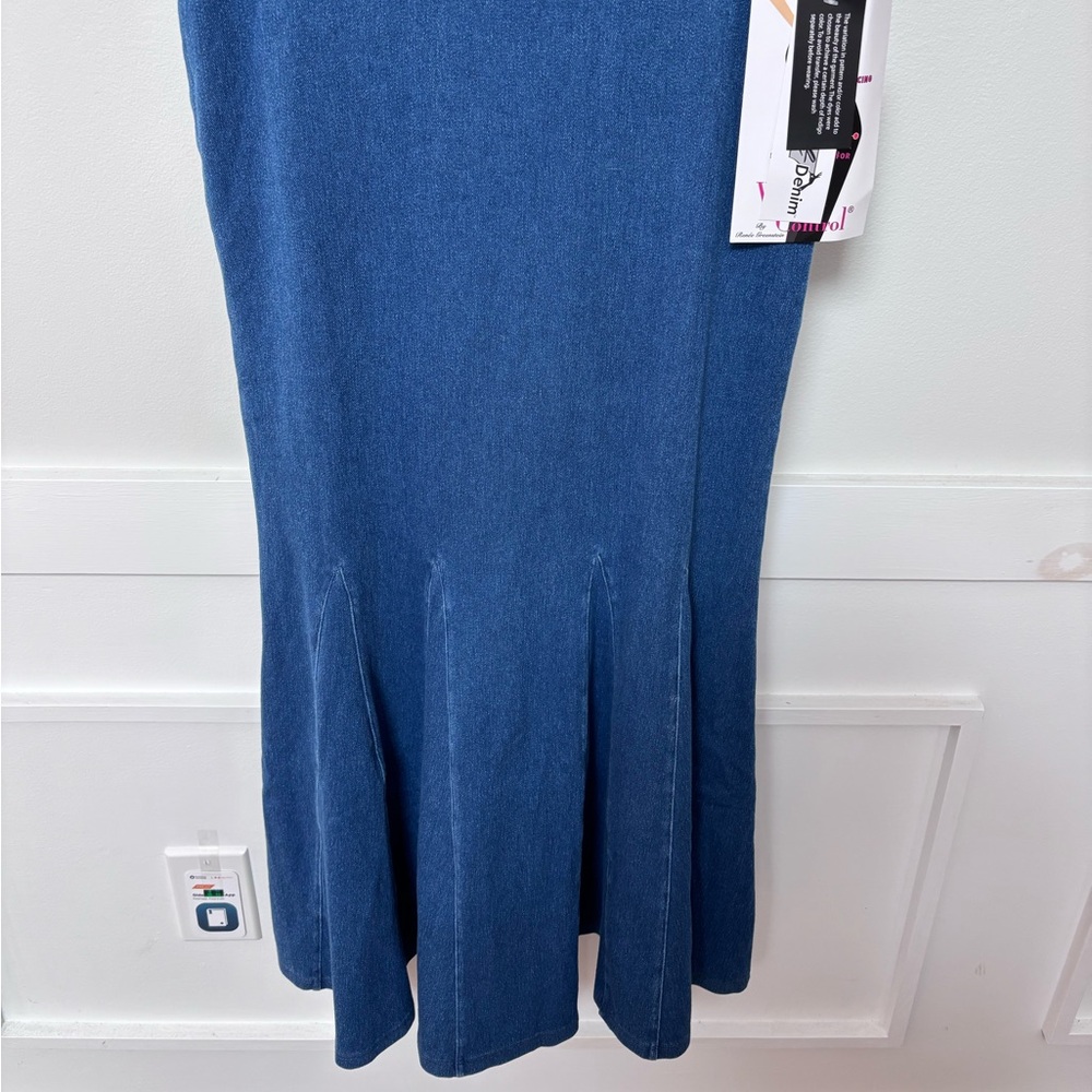 Women with Control Prime Stretch Denim Godet Skirt size xxs NWT